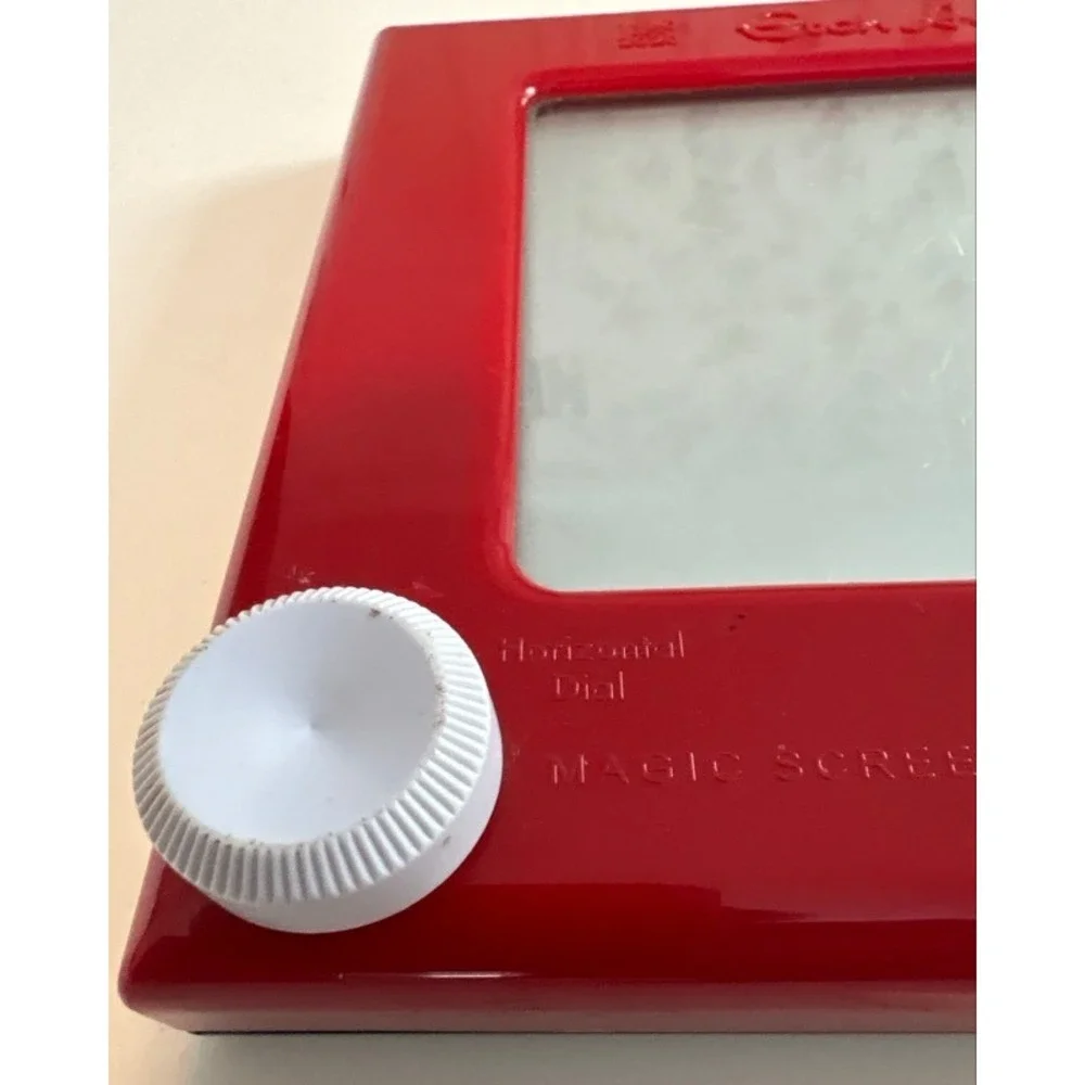 Spin Master Etch A Sketch Classic Red Magic‎ Screen Drawing Toy 9x7.5 Inch